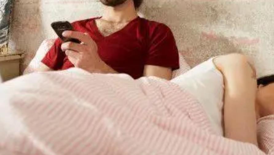 一天三次出轨的男人有哪些表现