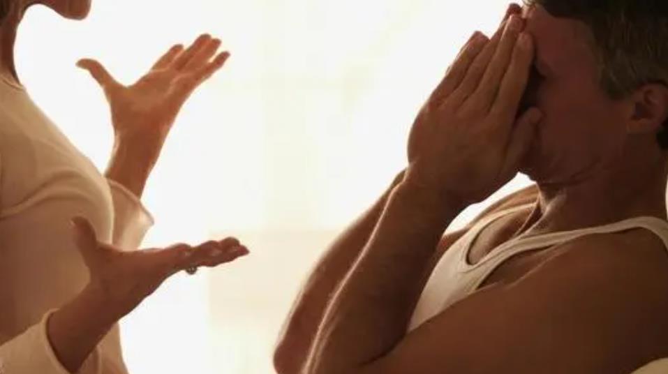 一天三次出轨的男人有哪些表现