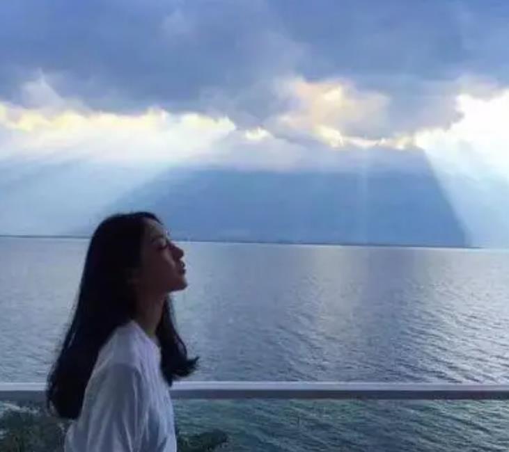 用风景比喻女人怎么说,喜欢用风景做头像的女人性格