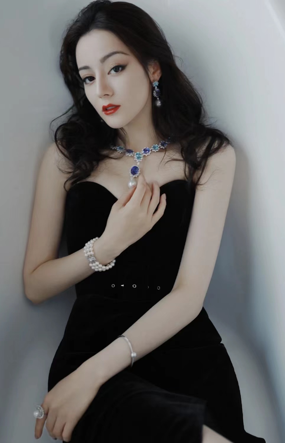 迪丽热巴惊艳写真