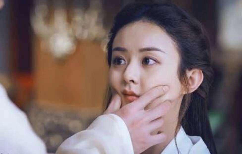 男生喜欢捏揉女朋友的脸