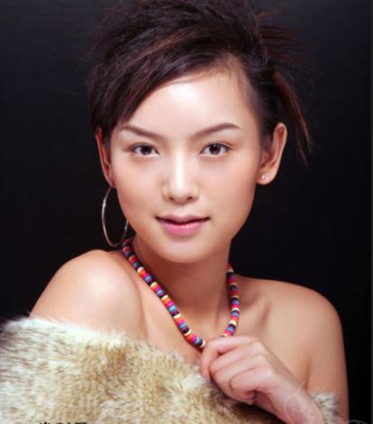 李晓峰长发的样子