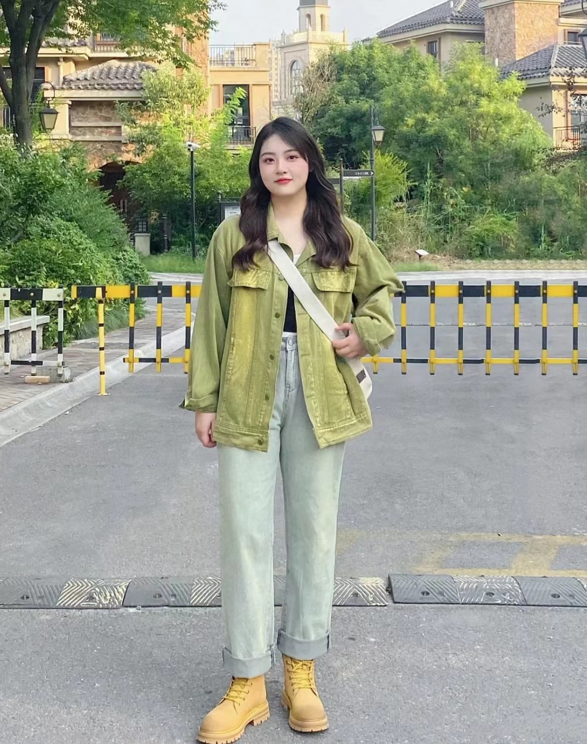 胸大屁股大腿粗穿搭