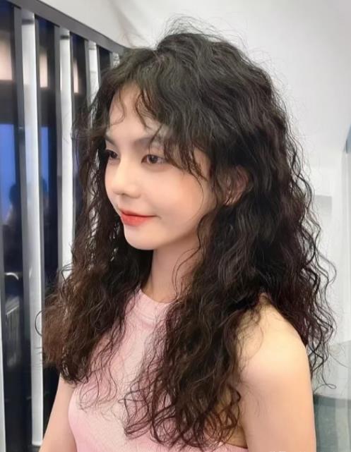 后脑扁平留什么发型好