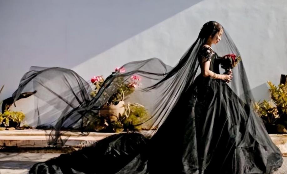 黑色婚纱代表什么意思,拍婚纱照最忌讳的三种东西