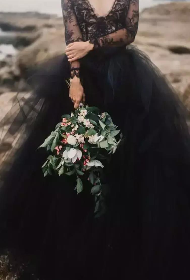 黑色婚纱代表什么意思,拍婚纱照最忌讳的三种东西