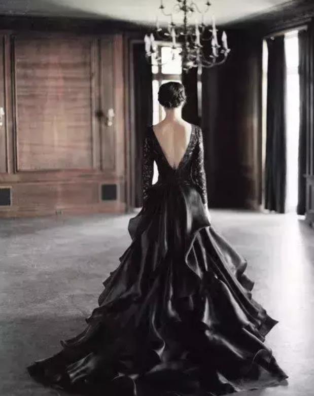 黑色婚纱代表什么意思,拍婚纱照最忌讳的三种东西