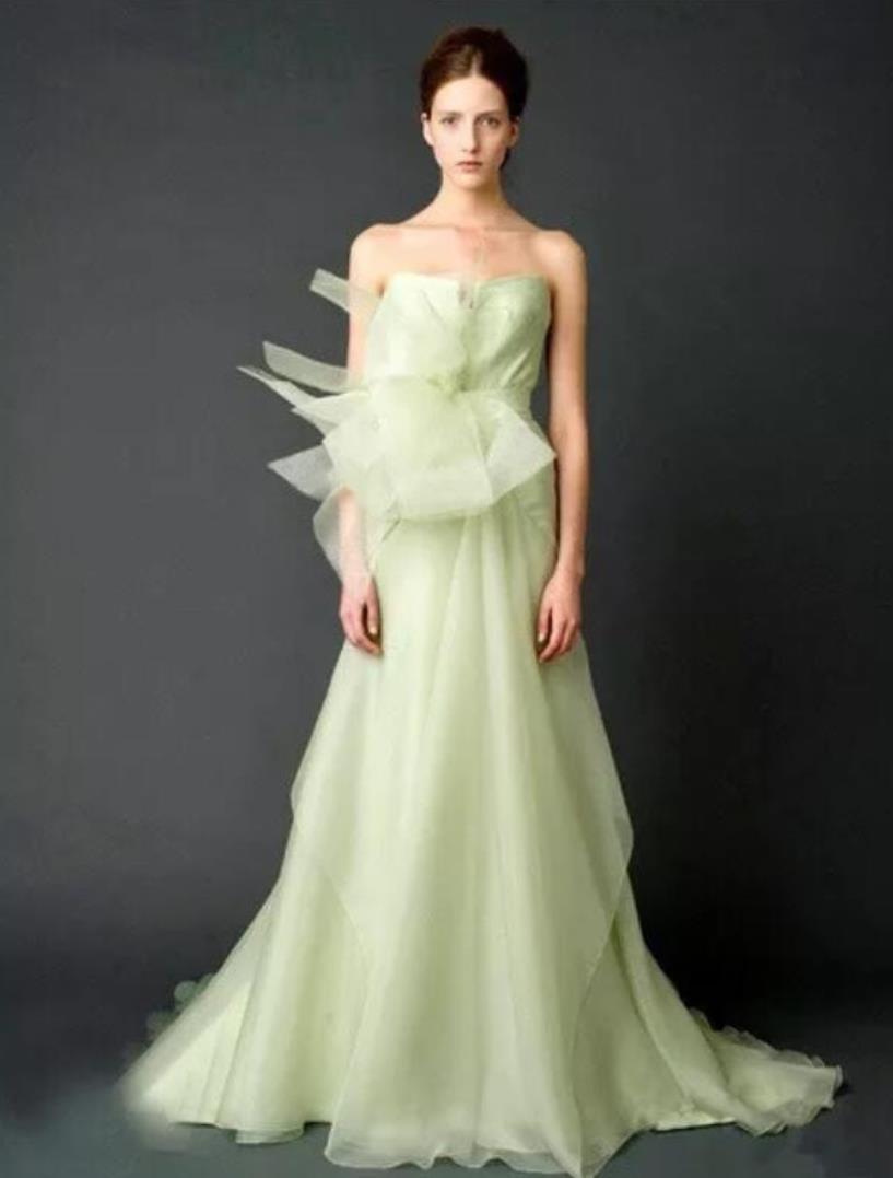绿色婚纱寓意是什么，绿色婚纱代表什么