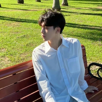 阳光帅气男真实图片，男生头像清新阳光帅气