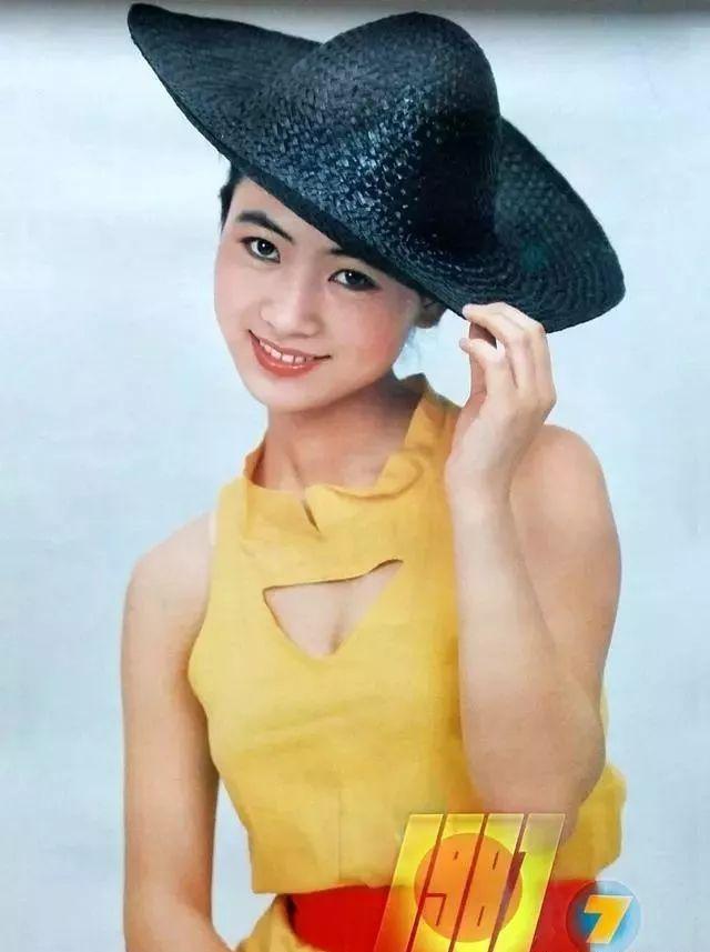 十二美人图挂历,老挂历上12位美女明星-528时尚网