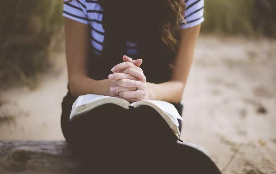 啥叫劈腿,劈腿是什么意思