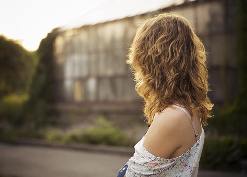 女人爱做的小动作,说明喜欢上你了