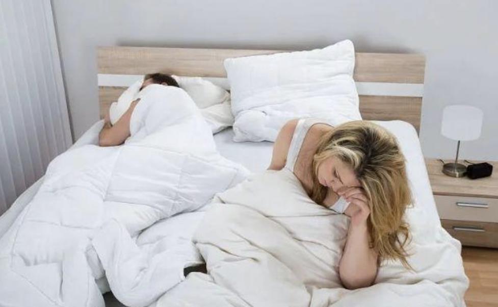 夫妻长期分房睡多半是这三种结局