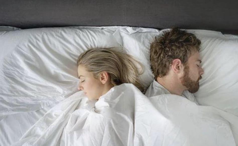 夫妻长期分房睡多半是这三种结局