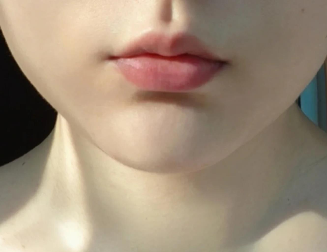 男人为啥喜欢嘴巴小的女人