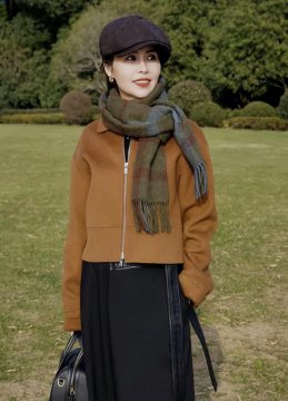 五十岁女人的穿衣打扮方法