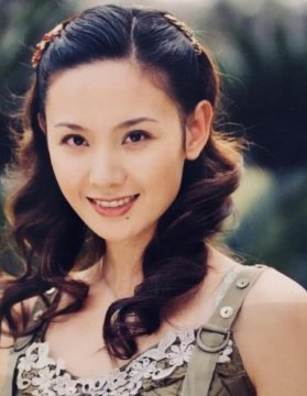 程莉莎年轻时颜值