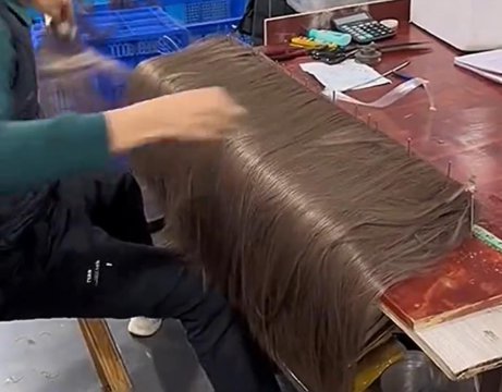 假发的头发是从哪里来的？