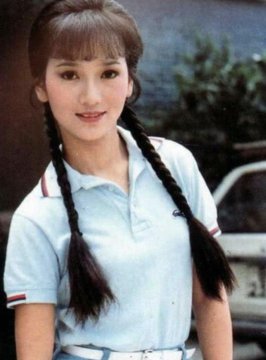 赵雅芝18岁迷人照片