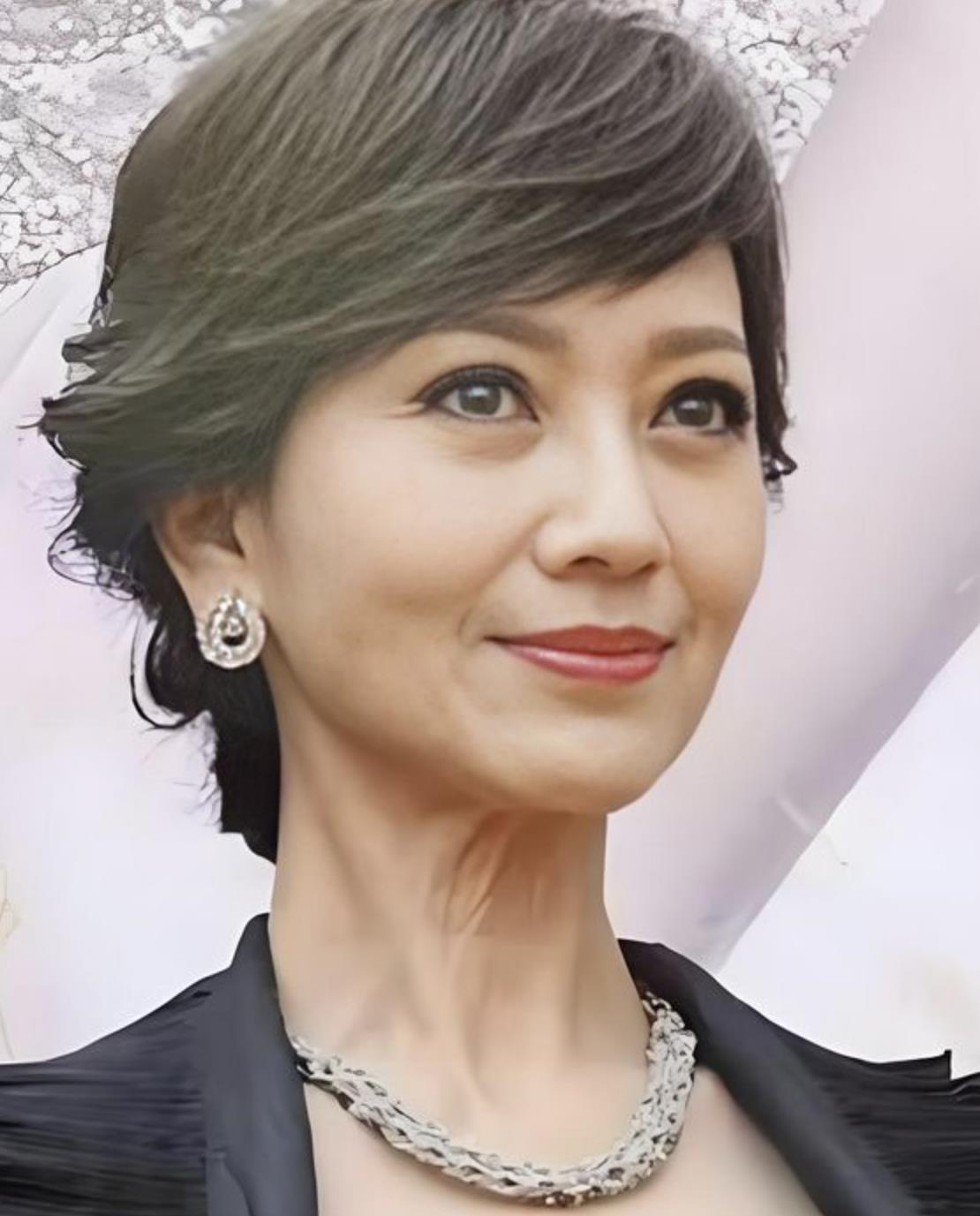 卸了妆的赵雅芝