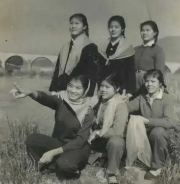 70年代大姑娘的照片