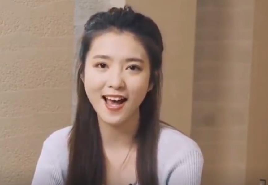 李云霄卸妆后的样子