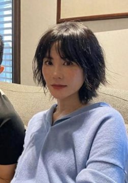 卸妆后的王菲照片