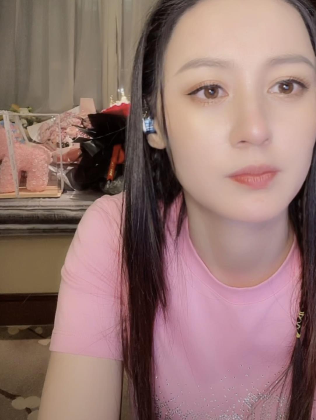 卸妆后的唐艺长相
