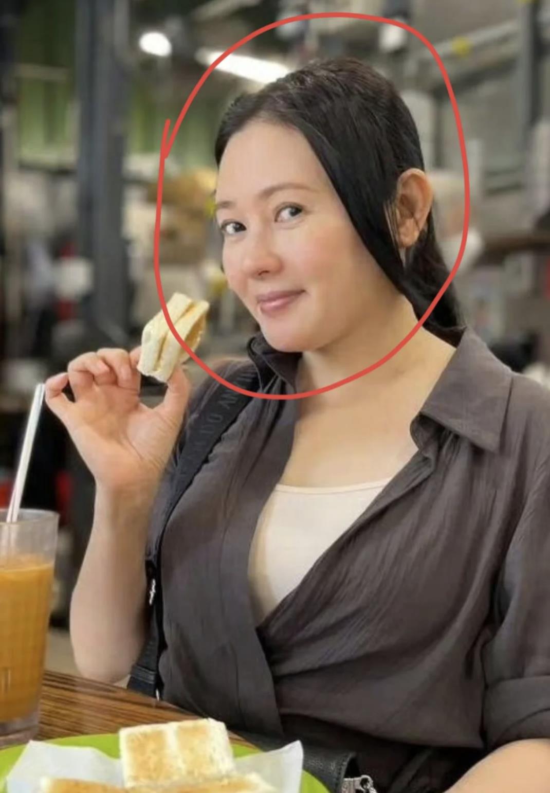 李丽珍照片近照
