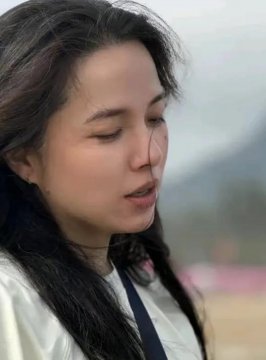 靳东妻子近照