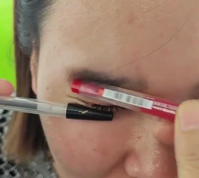 眼睛出虫子骗术原理图解