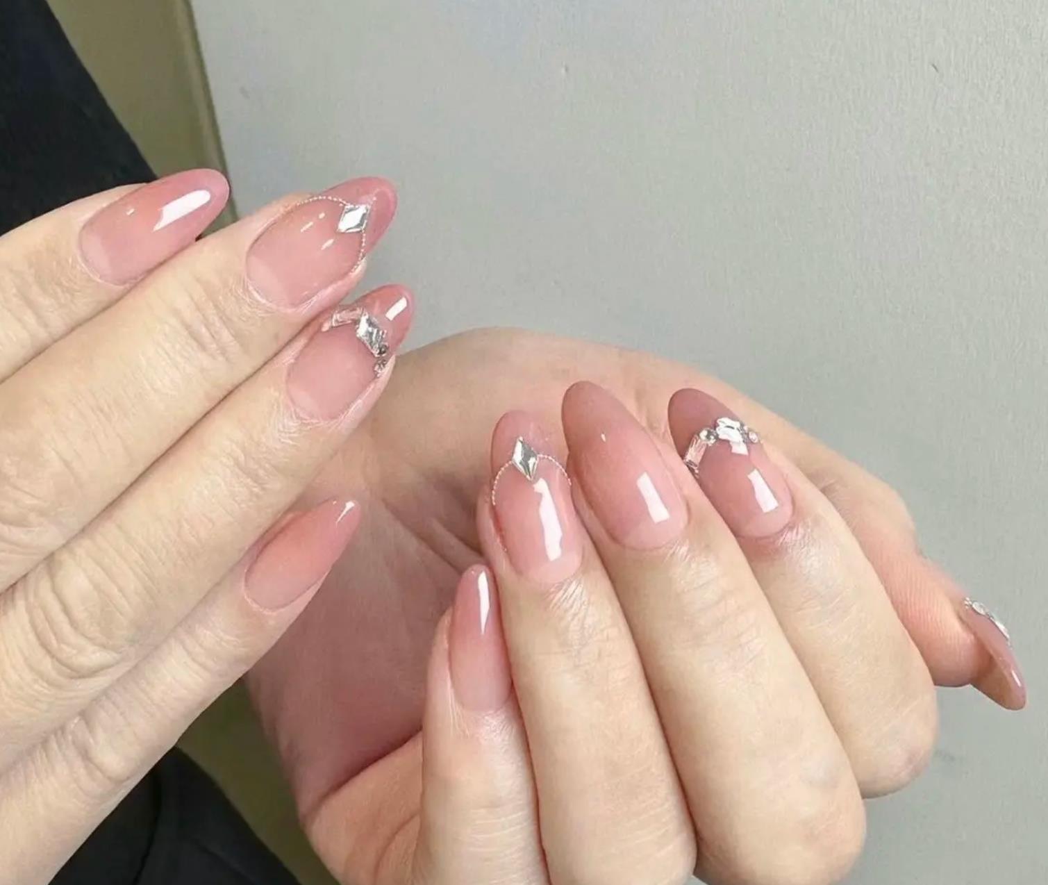 适合中年妈妈的美甲