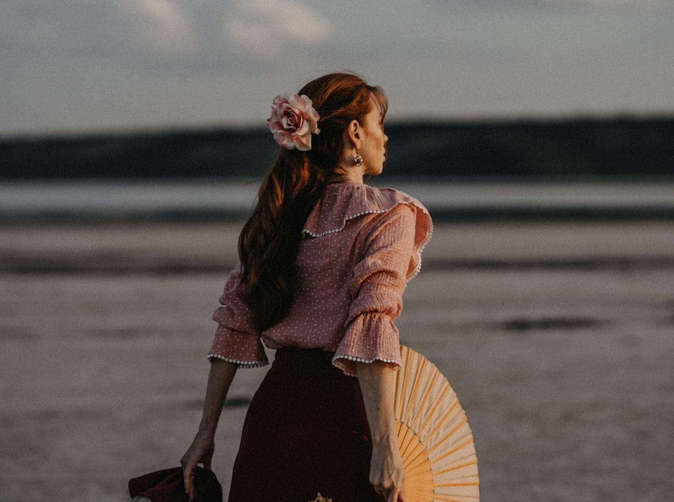 女人撩汉的十个动作