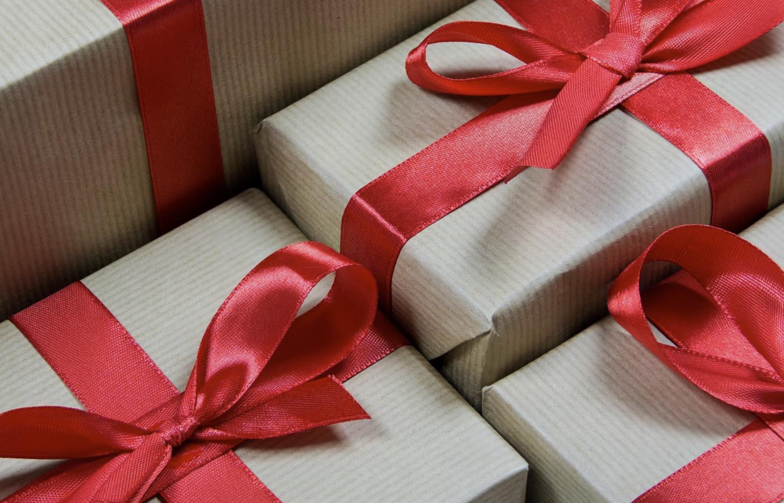 60岁女性情人送什么礼物