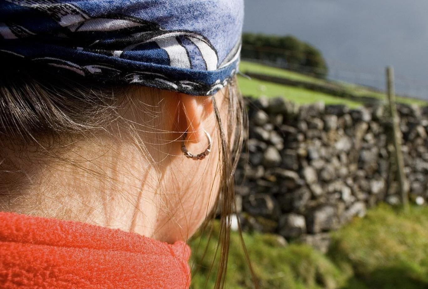 六种耳垂最好命,耳垂大厚的女人好不好