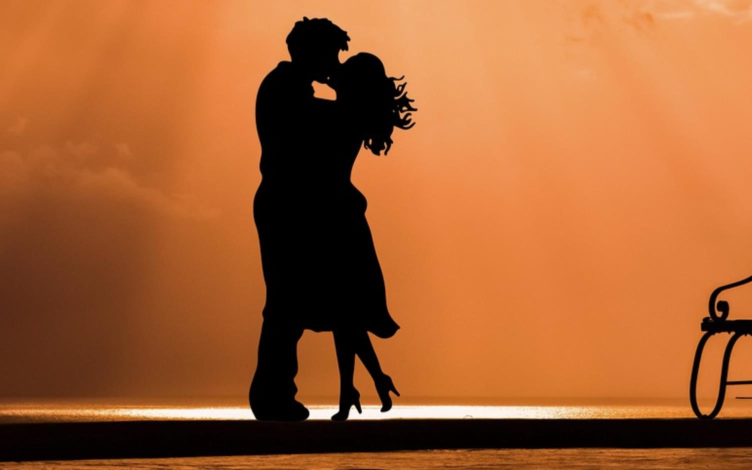 男人吻女人的下巴是真爱吗