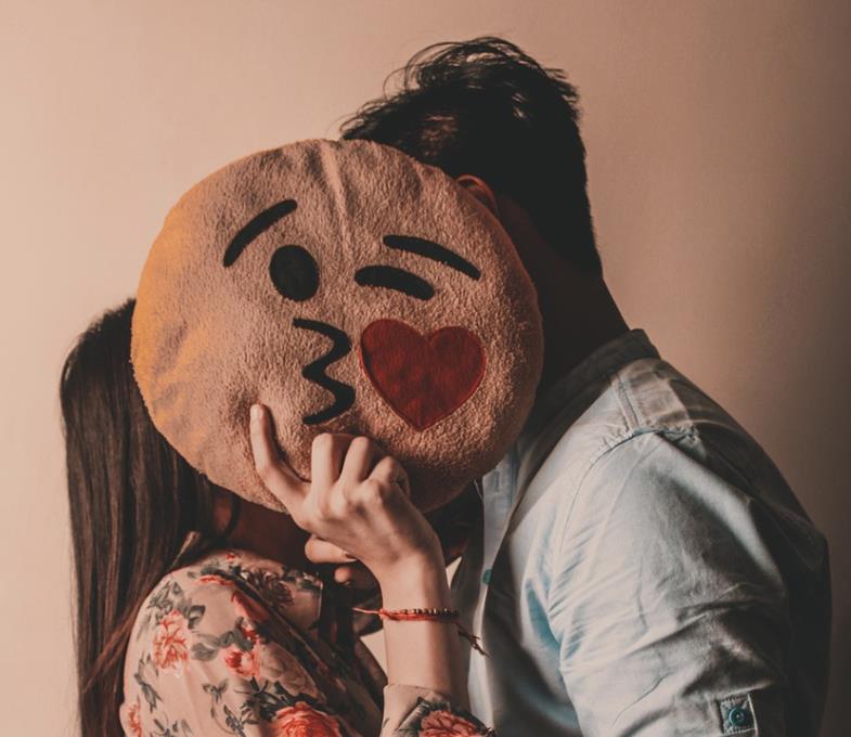 女人吻过男人三处算真爱