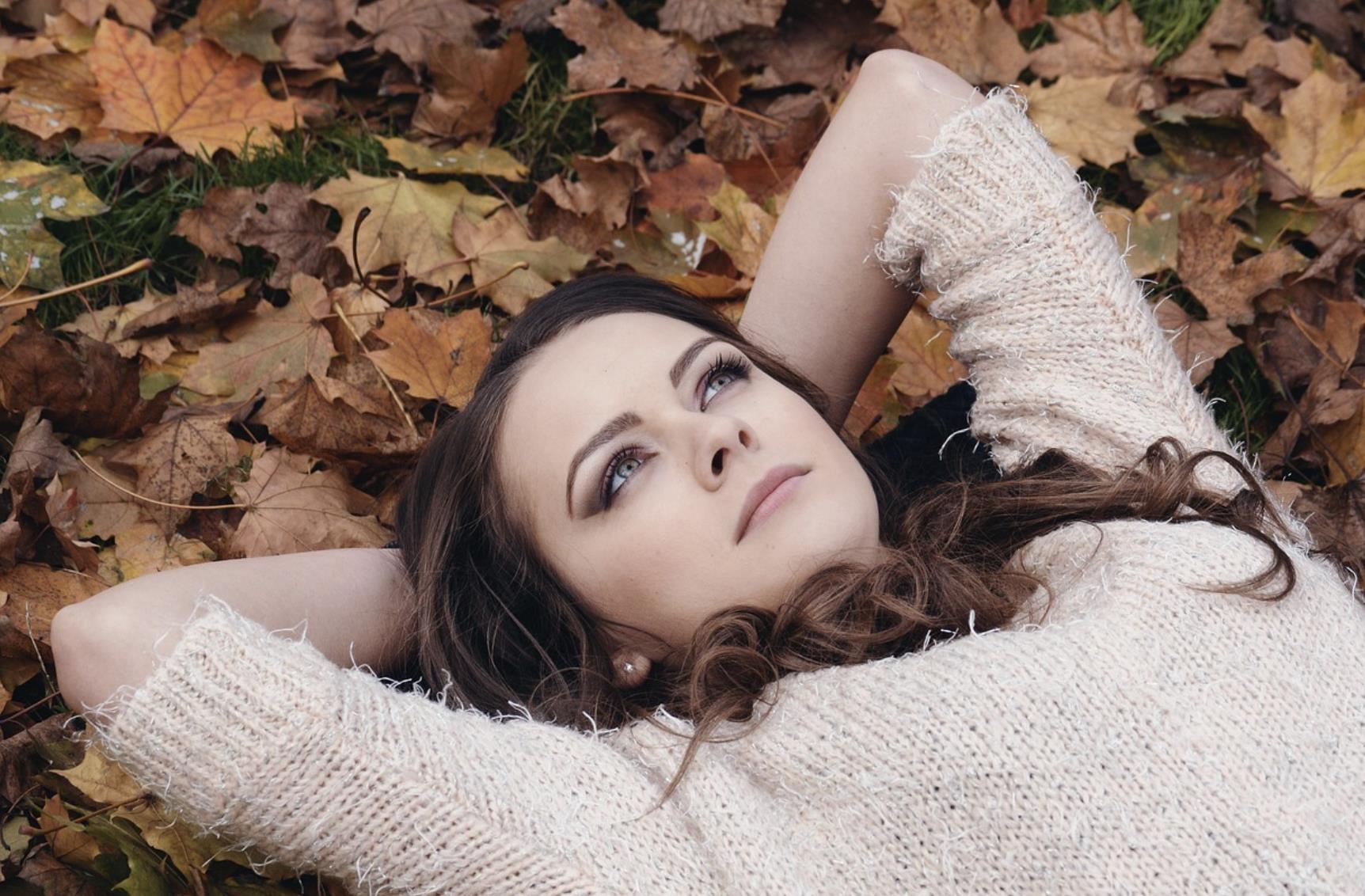 睡几个小时才算睡眠充足,晚上睡不着觉的解决方法