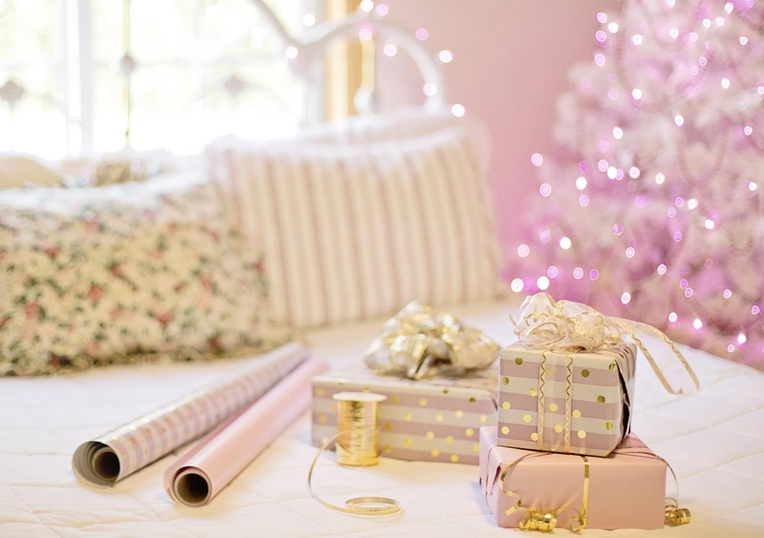 网聊女生第一次见面送什么好