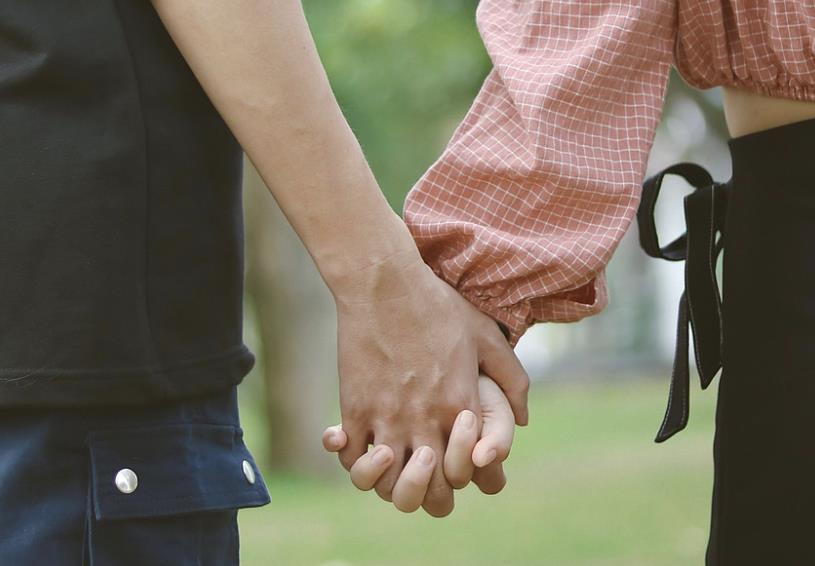 如何判断男朋友人品,如何判断女朋友人品