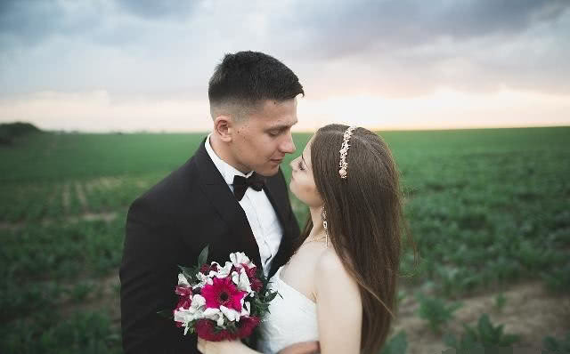 女人最多接受男人大几岁,女人找大自己十几岁男人的心理