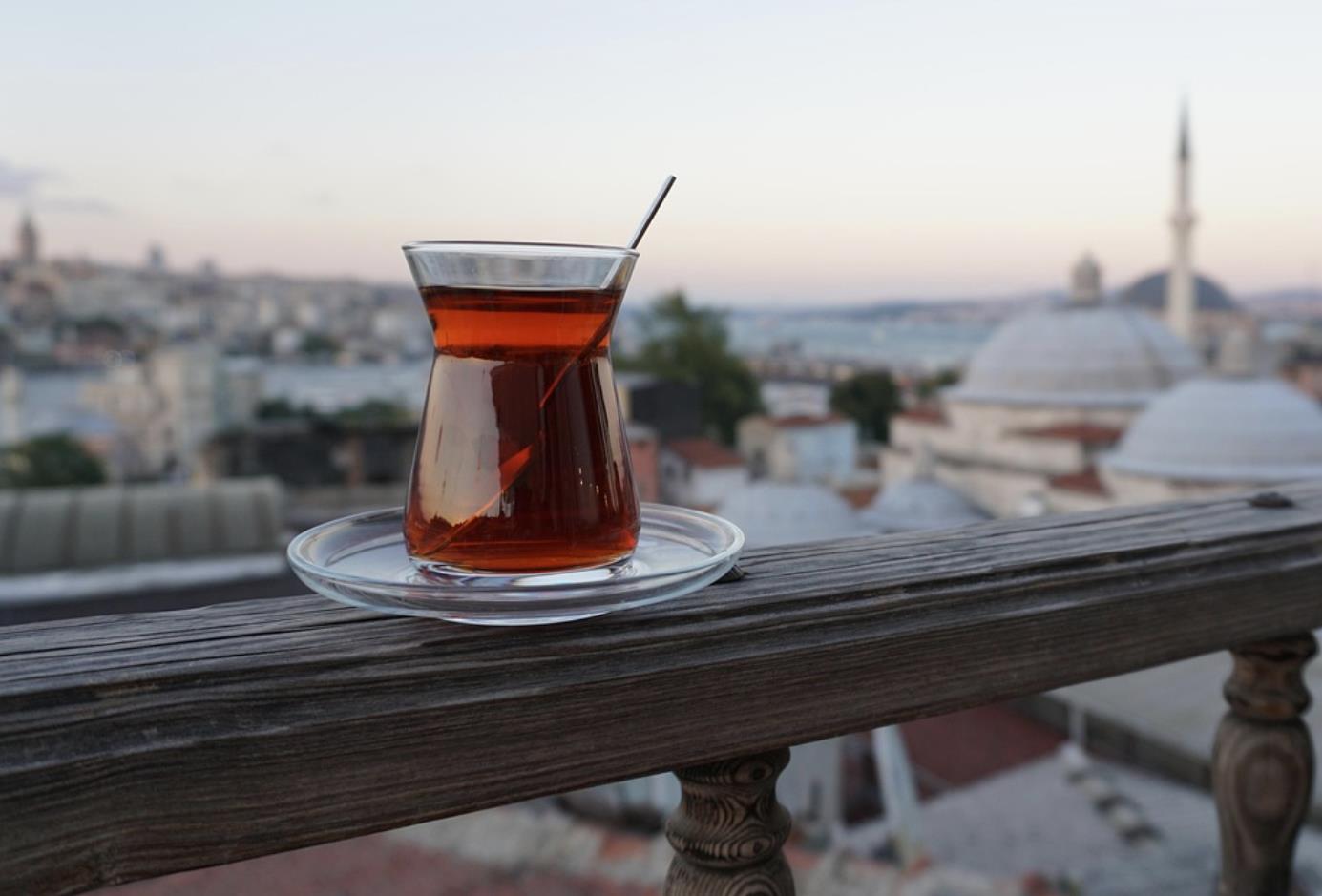 80岁老年妇女喜欢什么样的男人