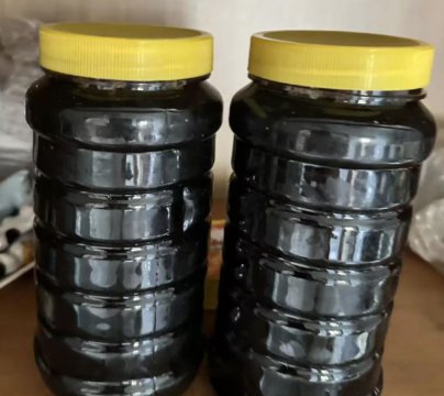 蜂蜜变黑还能吃吗，蜂蜜放了五六年变黑了还能吃吗