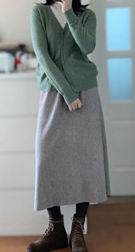 秋日绿松毛衣怎么搭配